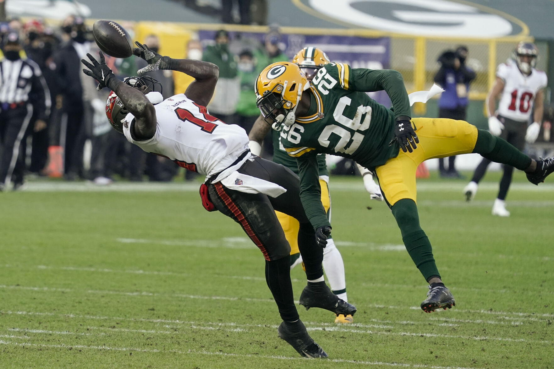 Buccaneers Packers Football